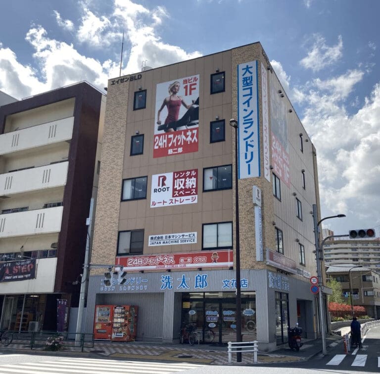 2.外観_06611_1小村井南ルートストレージ